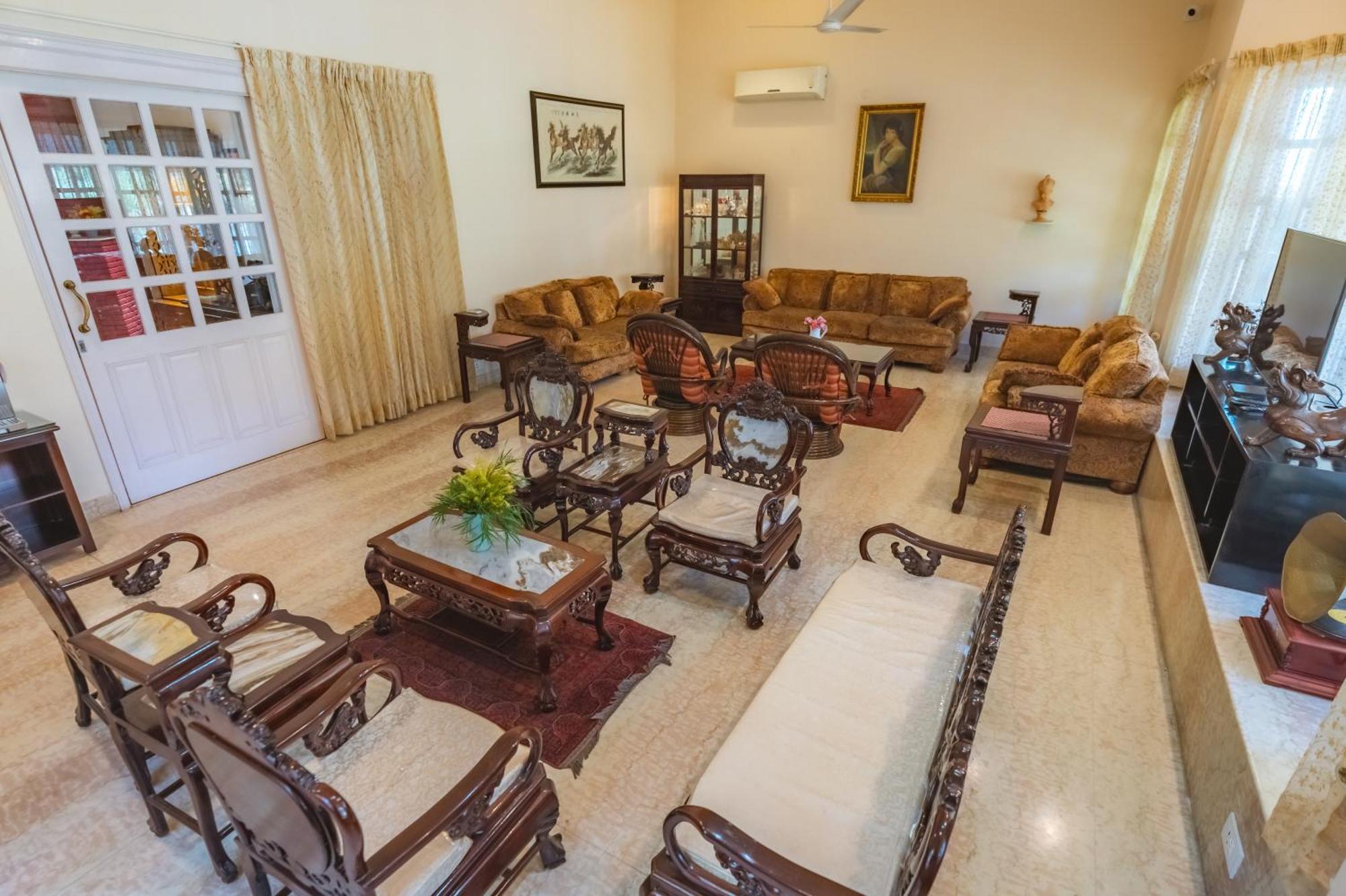 Saffron Leaf W567 Hotell Dehradun Exteriör bild